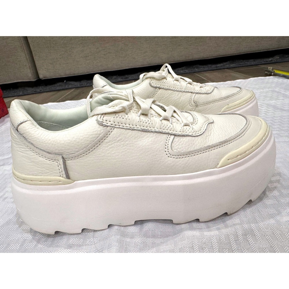 UGG Women's Platform Sneakers‎ Cream Leather Chunky Lace Up Casual Shoes Size 9